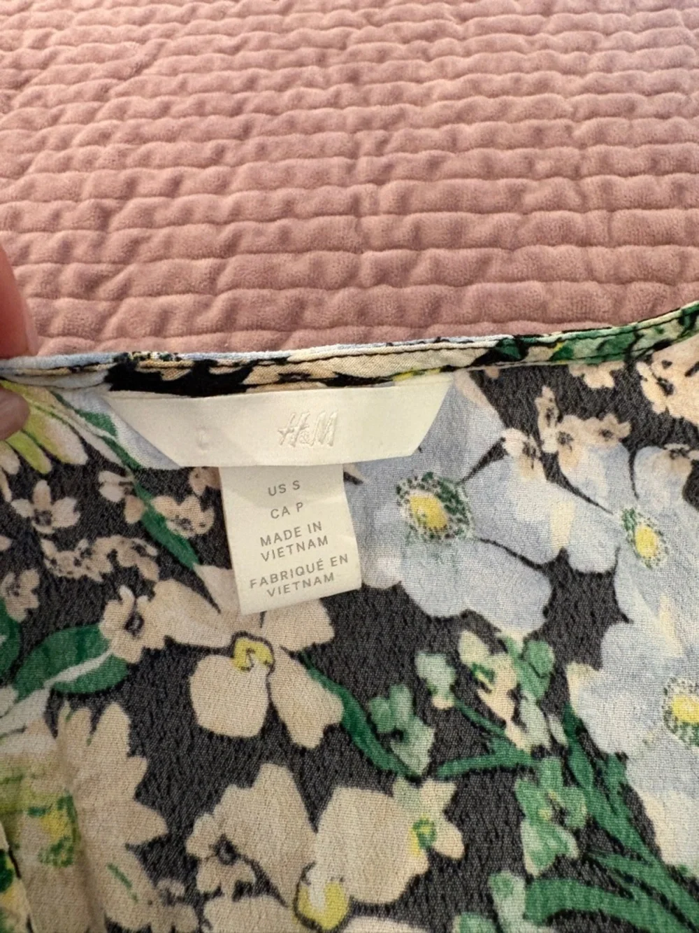 H&M Black Floral Tie-Front Puff Sleeve Top - Picture 4 of 6